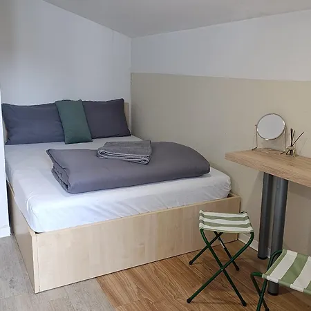 Cozy Renovated New Apartment